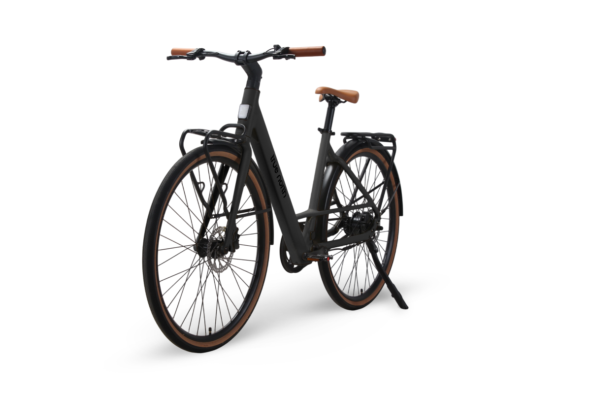 Front-Quarter-Black-Finder-S